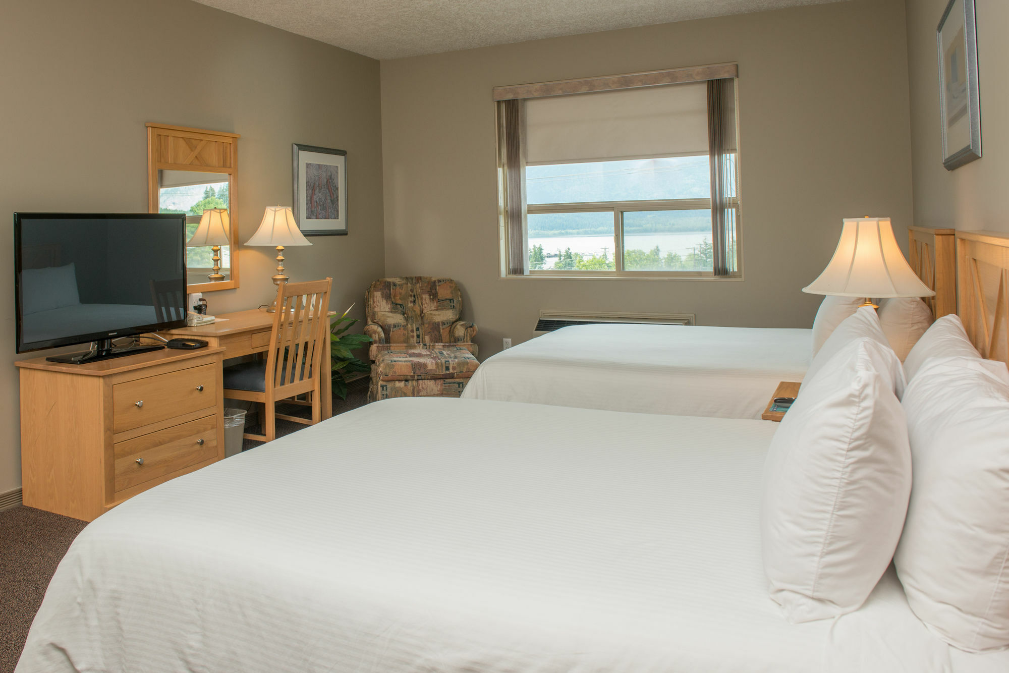 Hilltop Inn - Salmon Arm Exterior foto
