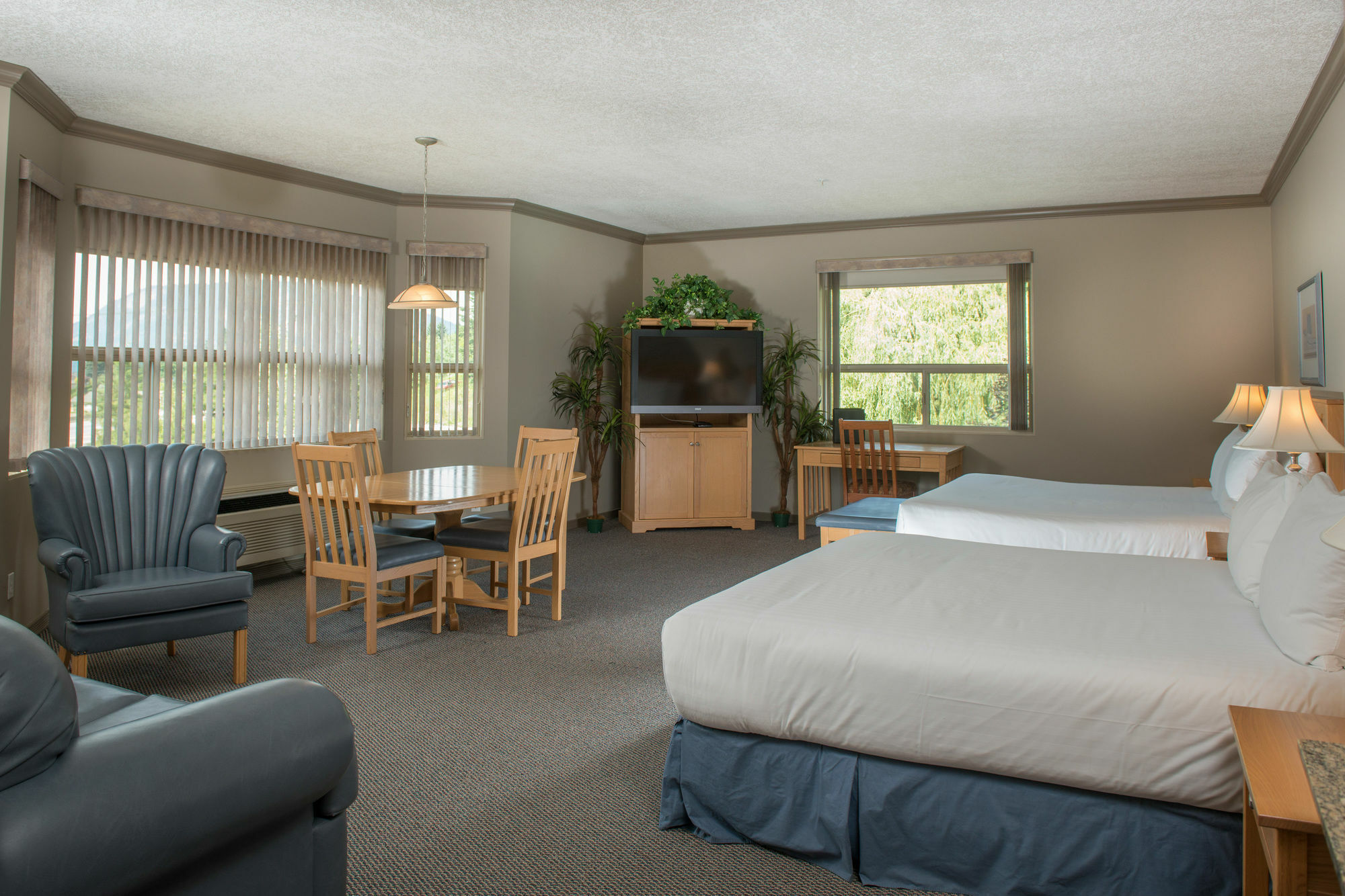 Hilltop Inn - Salmon Arm Exterior foto